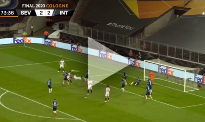 FENOMENALNY gol z przewrotki Diego Carlosa! 3-2 [VIDEO]